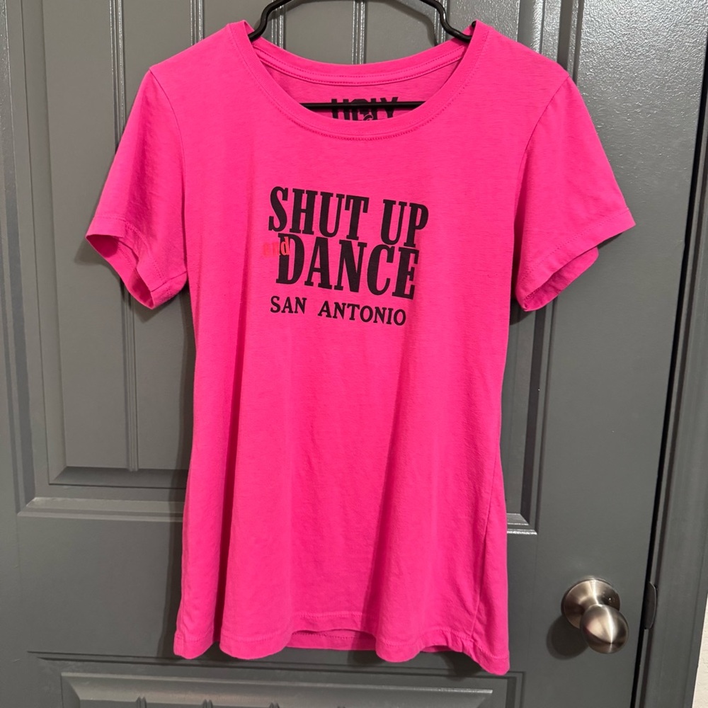 Coyote Ugly Bar San Antonio TX Pink Graphic Tee